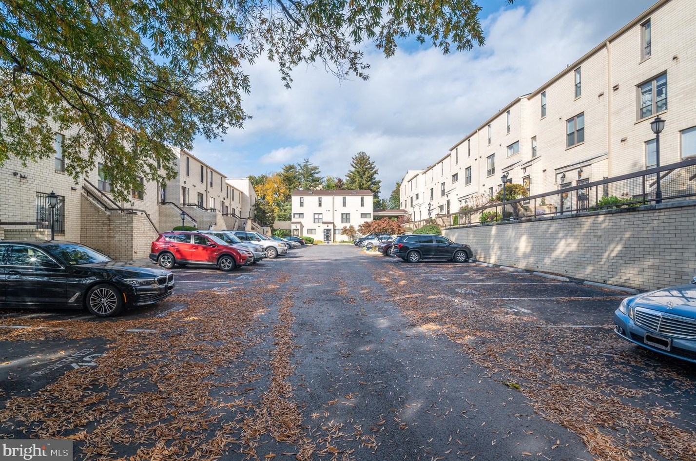 2847 31st Pl, Washington DC  20018-1603 exterior