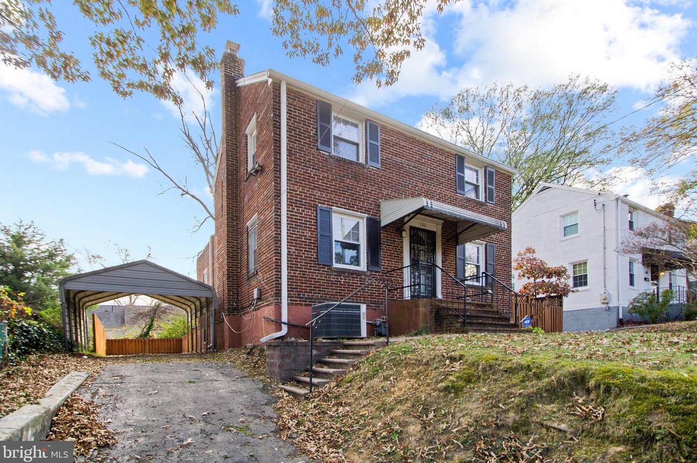 146 Chesapeake St, Washington DC  20032-2814 exterior