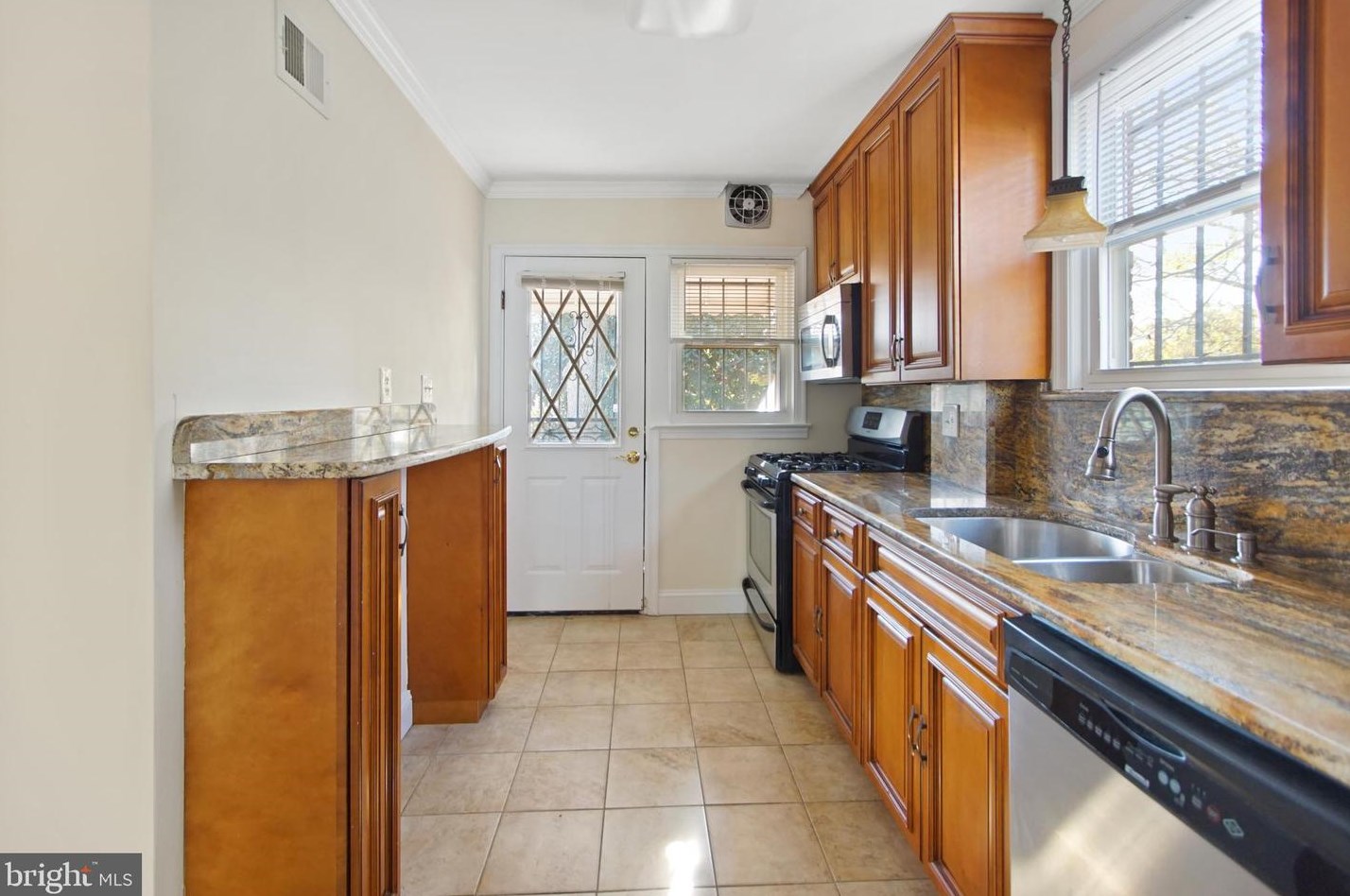 146 Chesapeake St, Washington DC  20032-2814 exterior