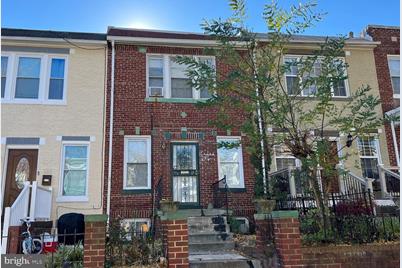 225 Cromwell Terrace NE, Washington, DC 20002 - Photo 1