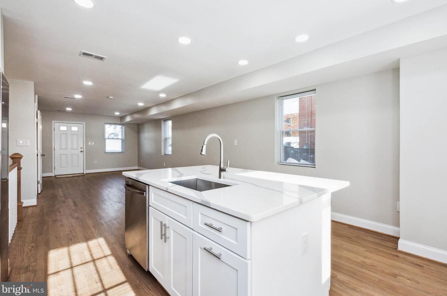 713 Congress St, Washington DC 20032-4106 exterior