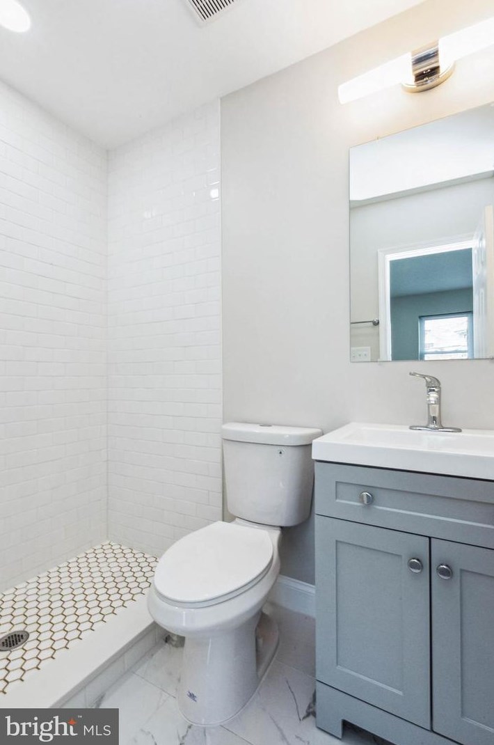 713 Congress St, Washington DC 20032-4106 exterior