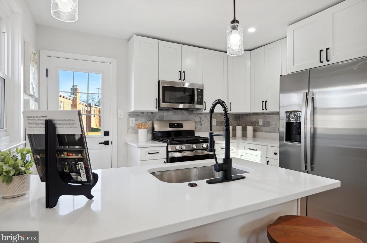 5411 Chillum Pl, Washington DC  20011-2618 exterior