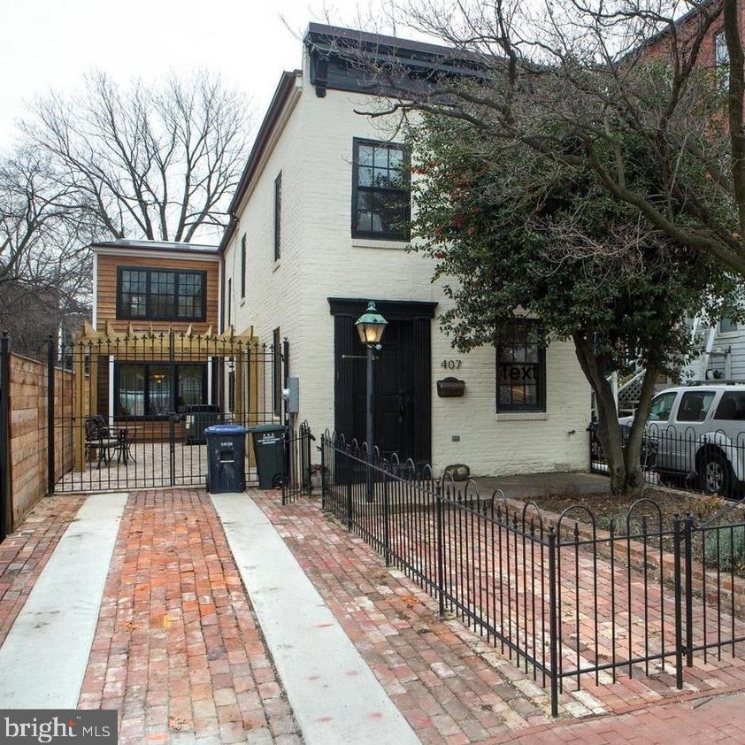 407 Independence Ave, Washington DC  20003-1047 exterior