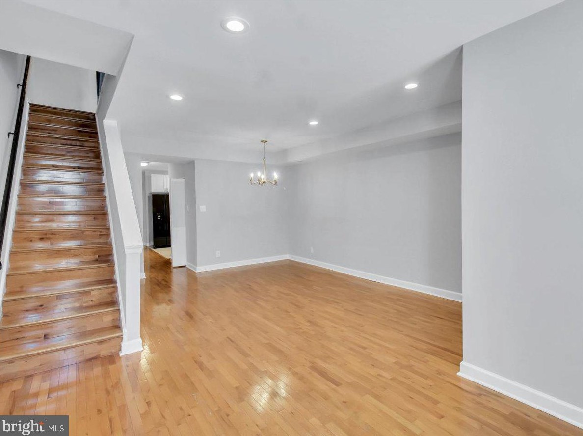 27 Bates St, Washington DC  20001-1111 exterior