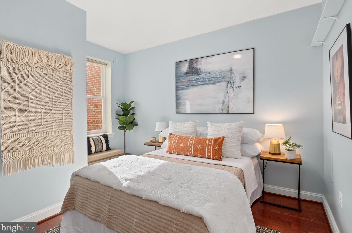 1379 F St, Washington DC  20002-5419 exterior