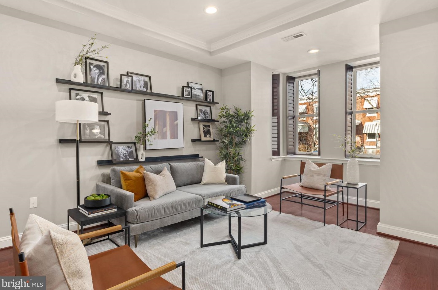 1379 F St, Washington DC  20002-5419 exterior