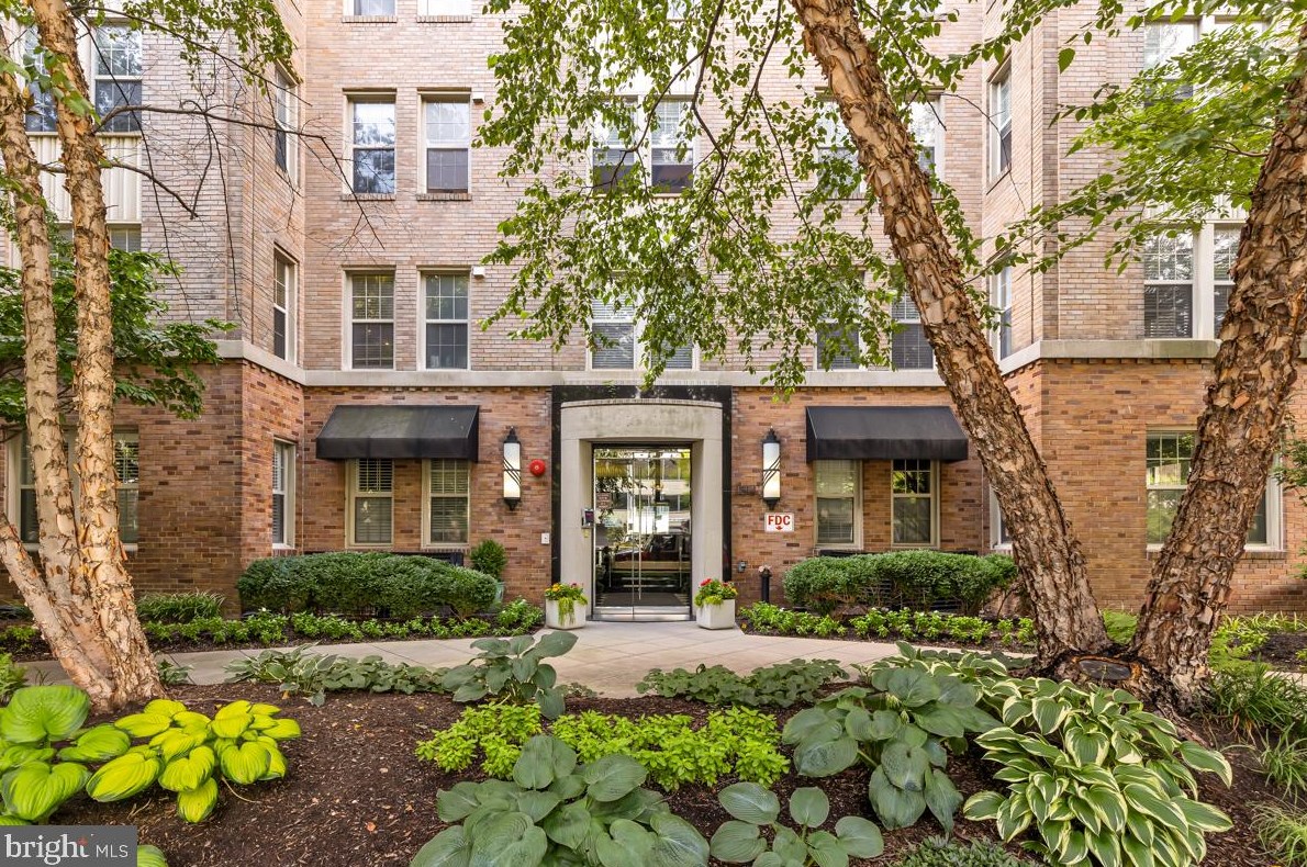 1314 Massachusetts Ave, Washington DC 20003-1539 exterior