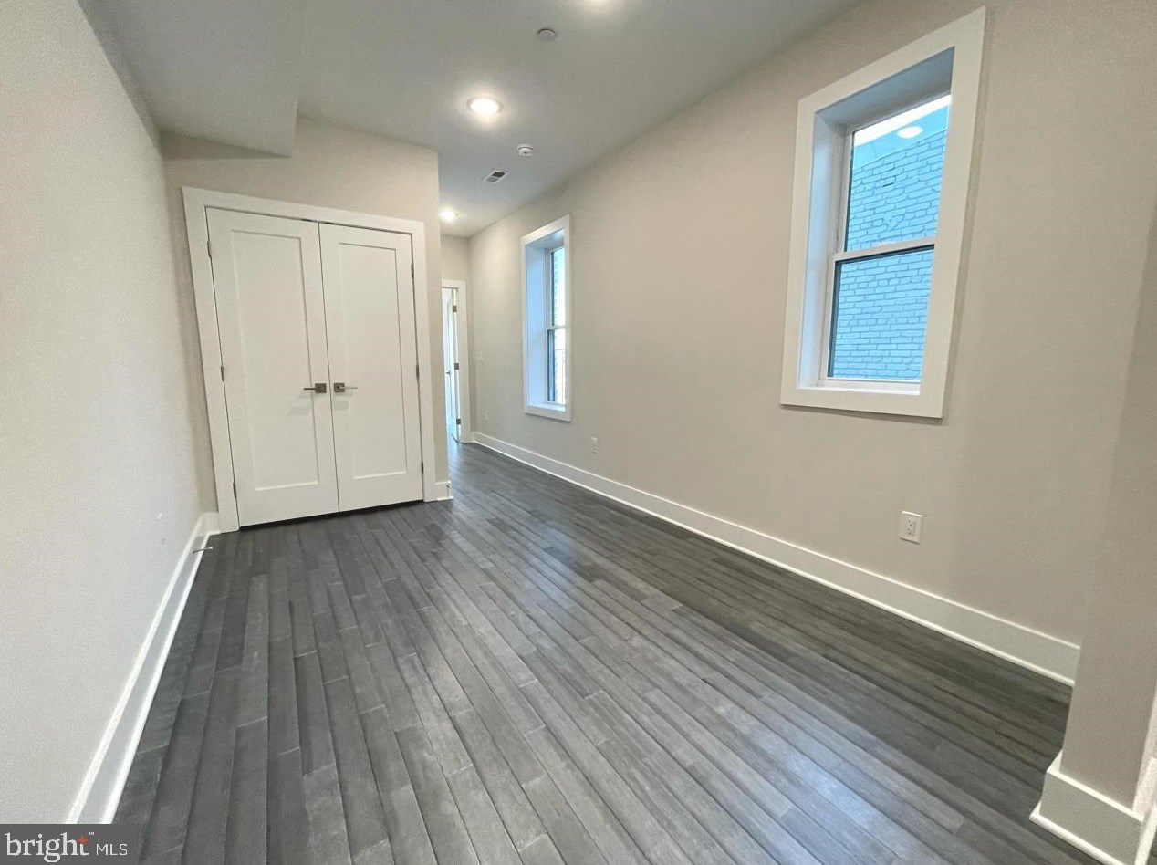 423 Newton Pl, Washington DC 20010-1716 exterior