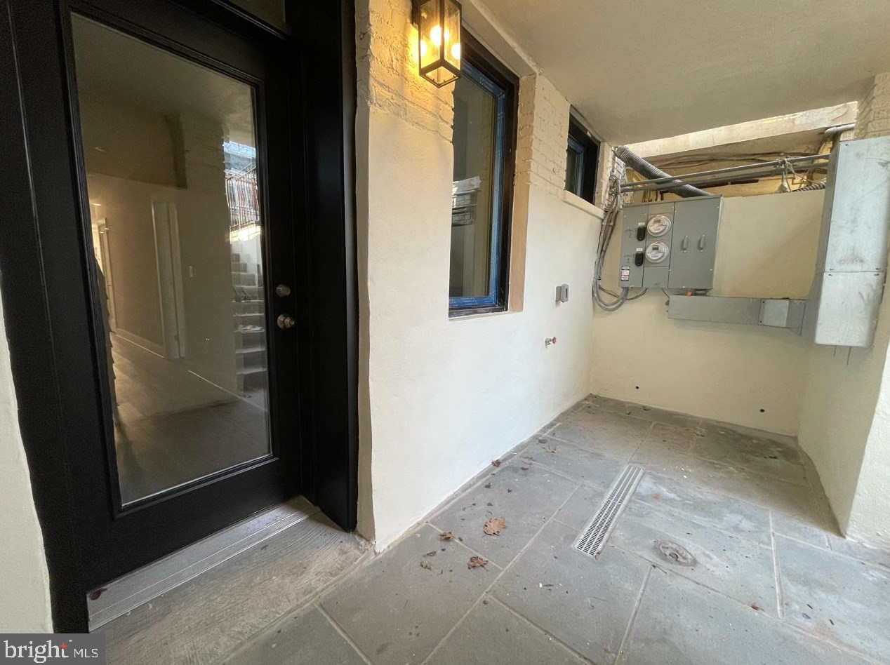 423 Newton Pl, Washington DC 20010-1716 exterior