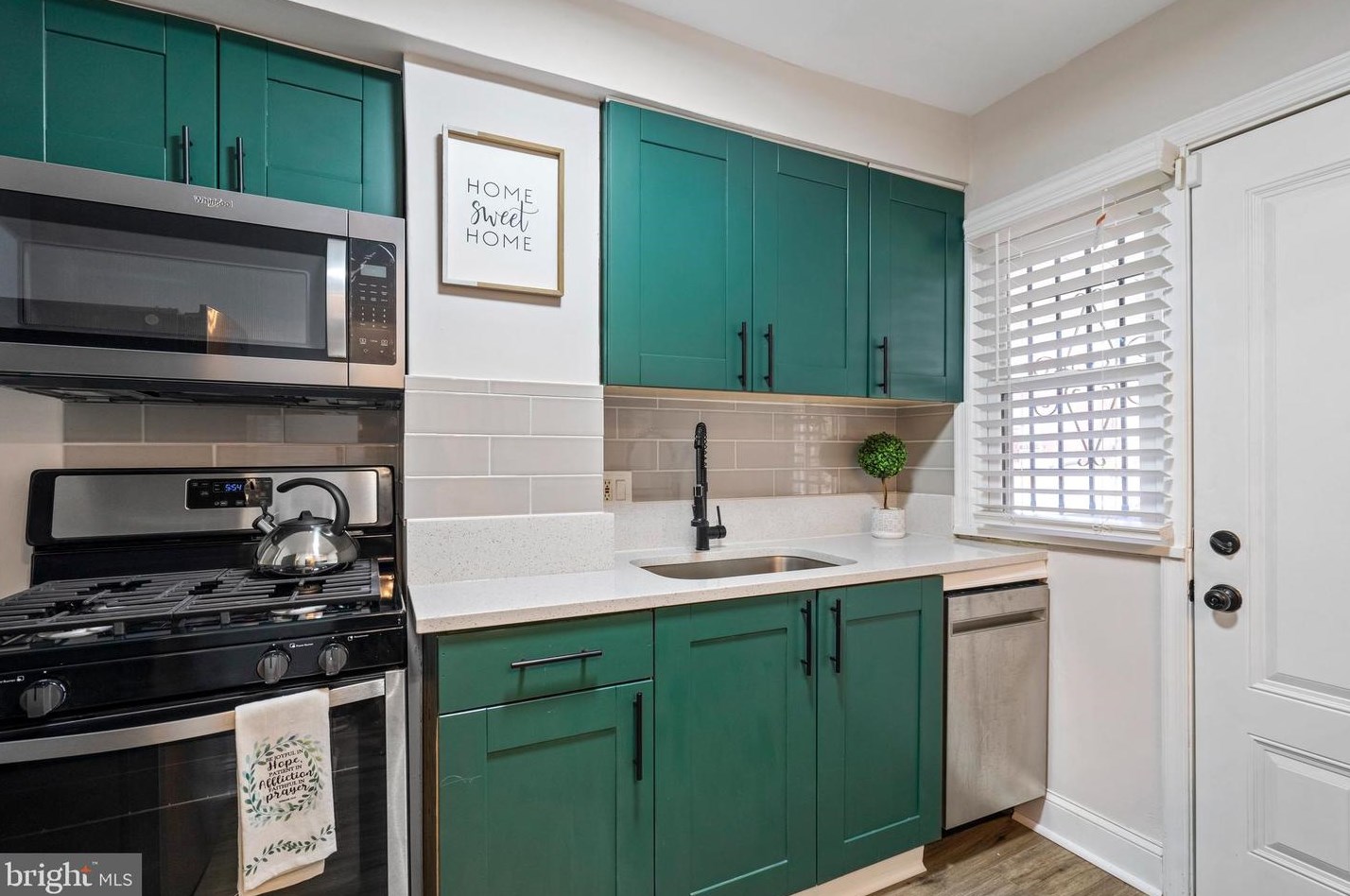 3437 24th St, Washington DC 20020-1901 exterior