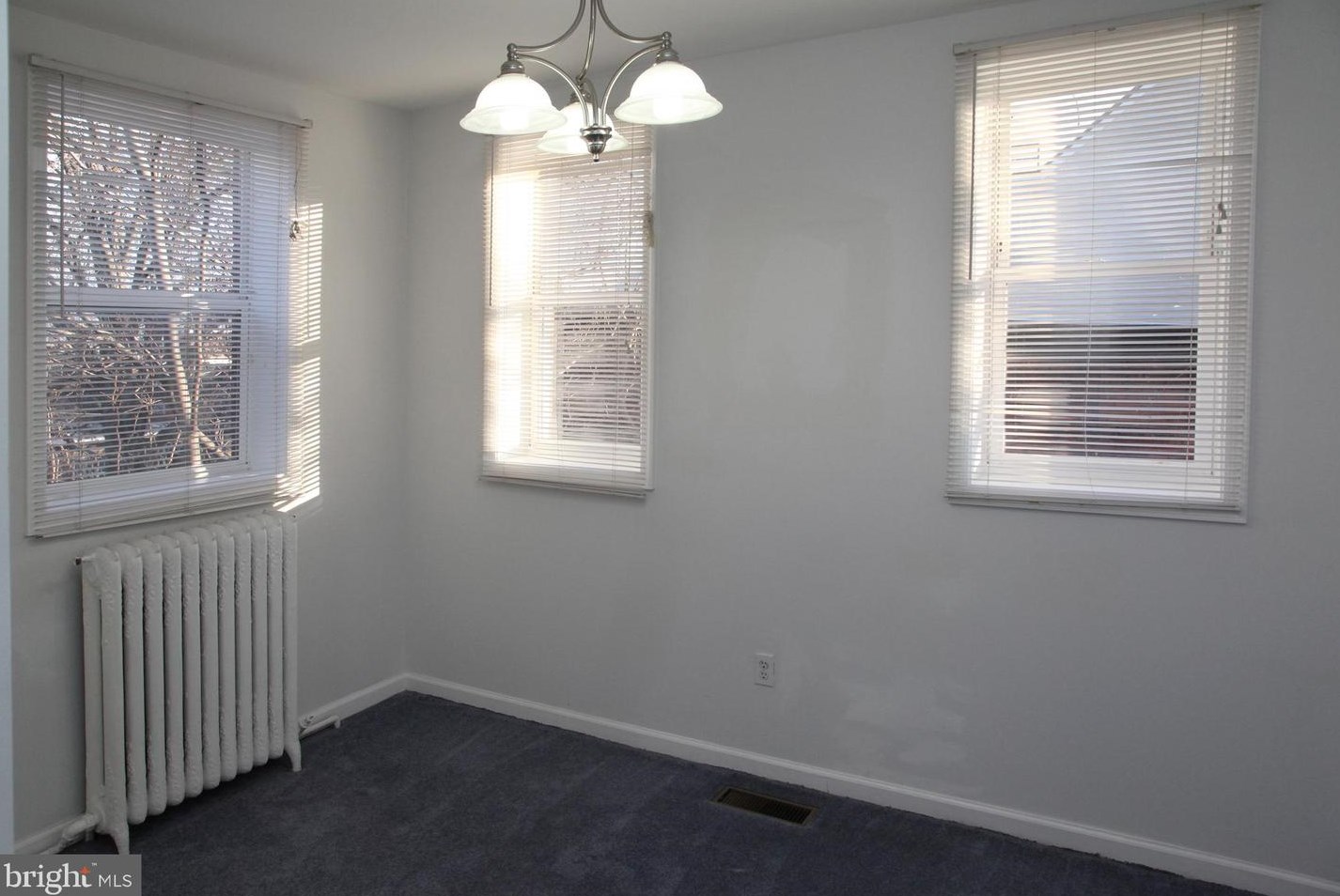 1102 Euclid St, Washington DC 20009-5328 exterior