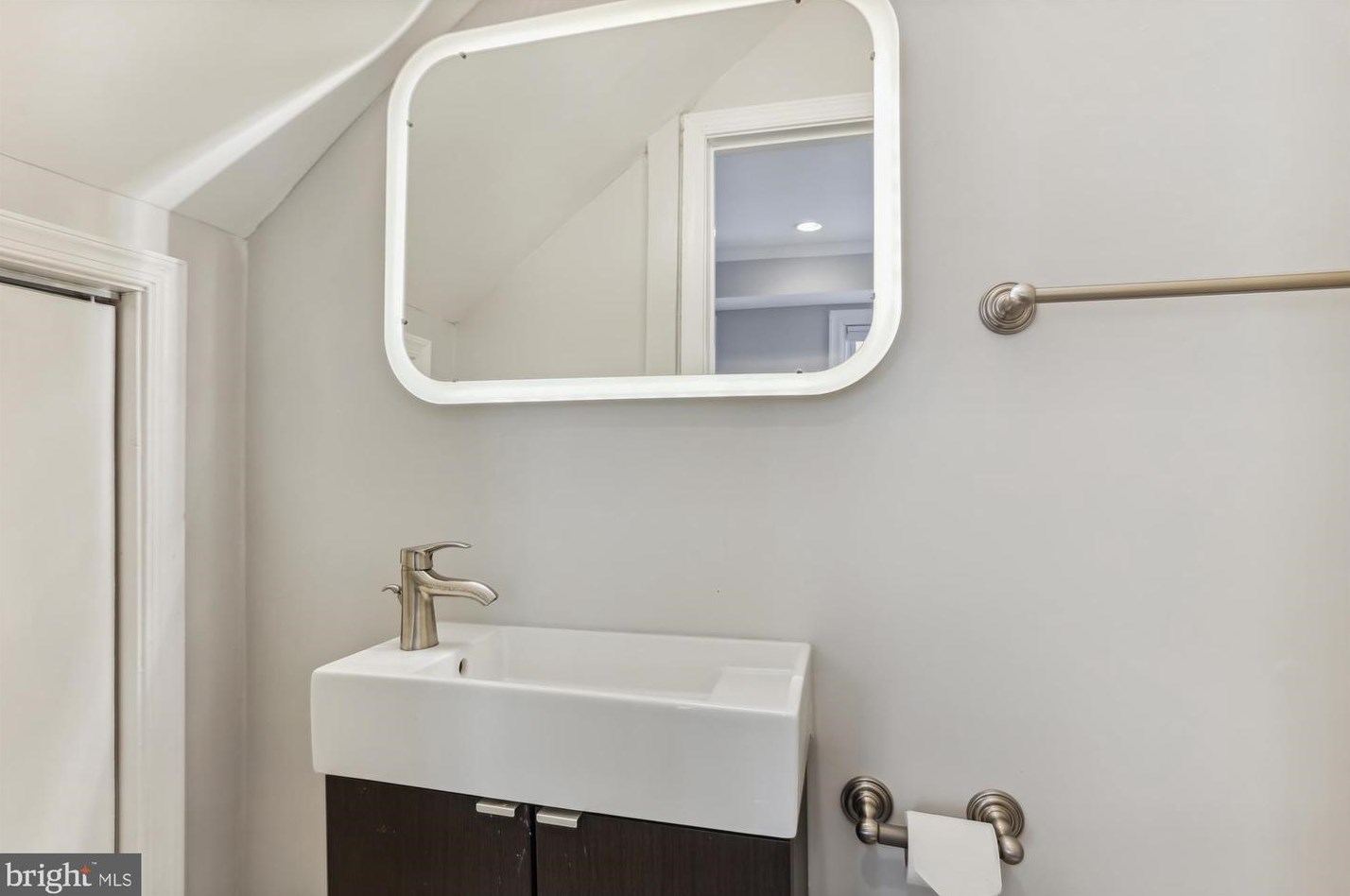 1926 17th St, Washington DC  20020-4704 exterior