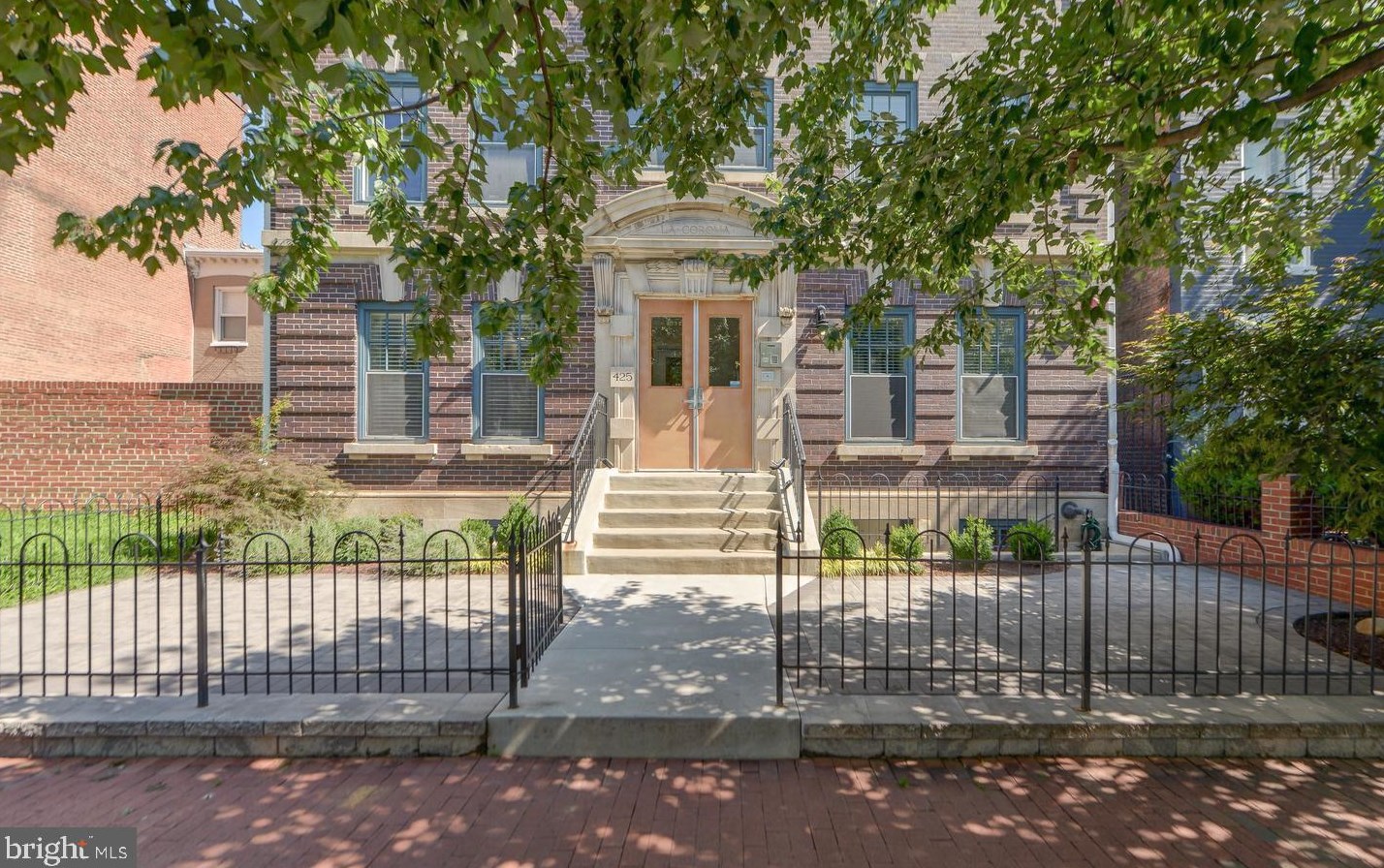 425 M St, Washington DC  20002-3421 exterior
