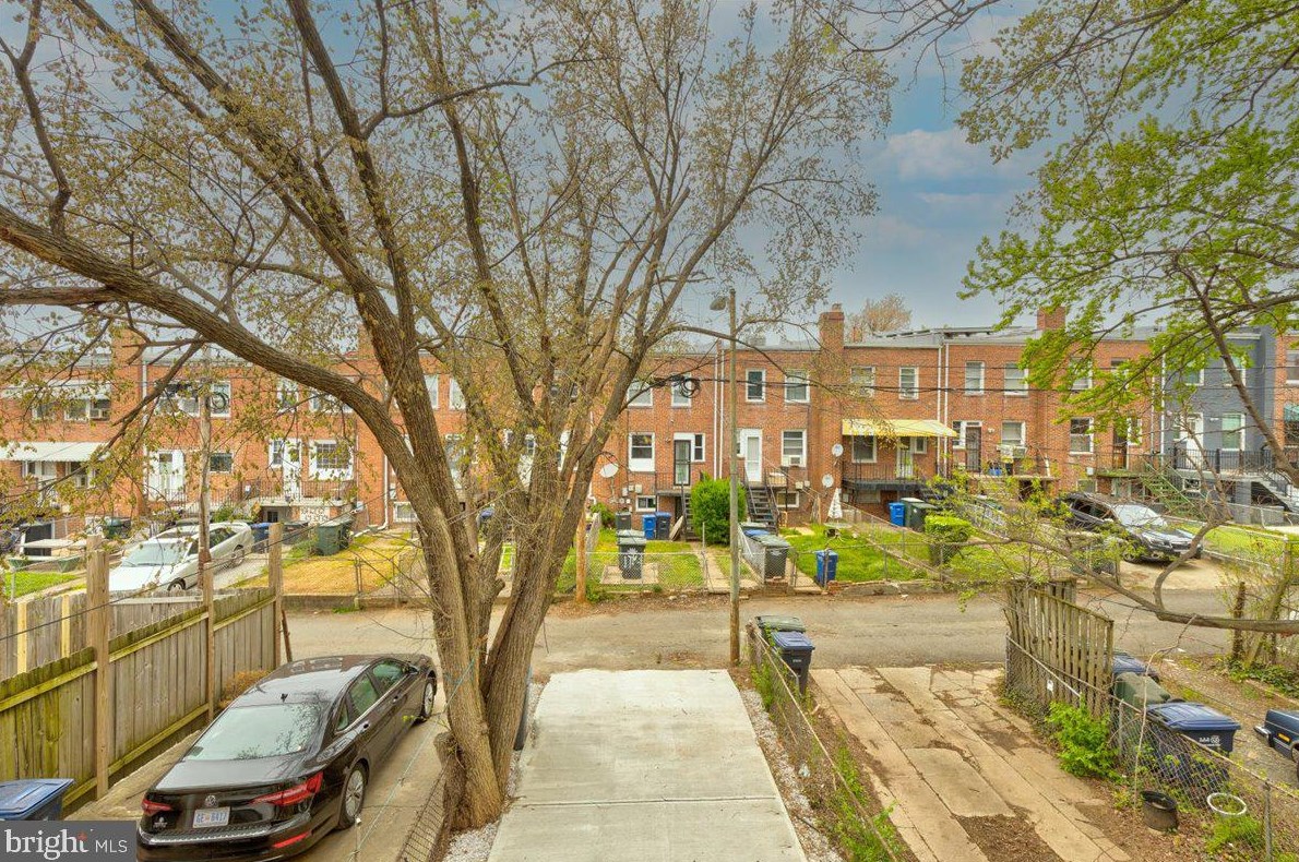 1818 L St, Washington DC 20002-3024 exterior