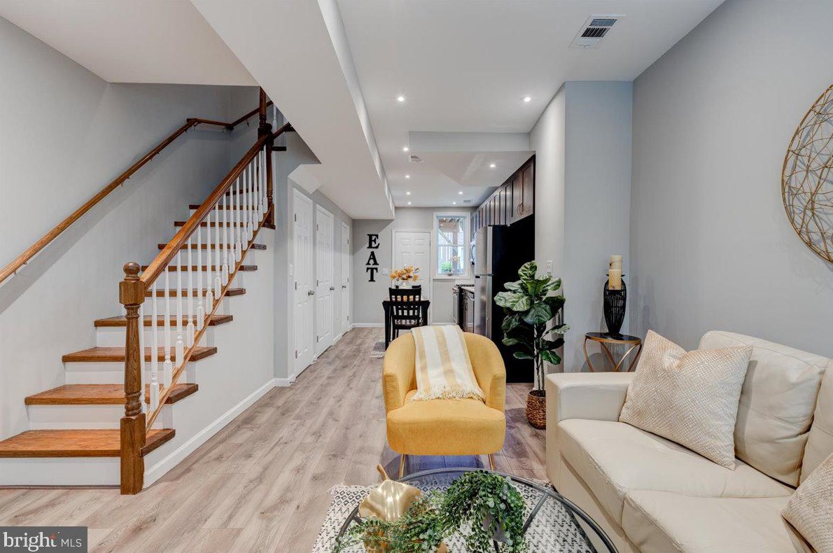 1818 L St, Washington DC 20002-3024 exterior