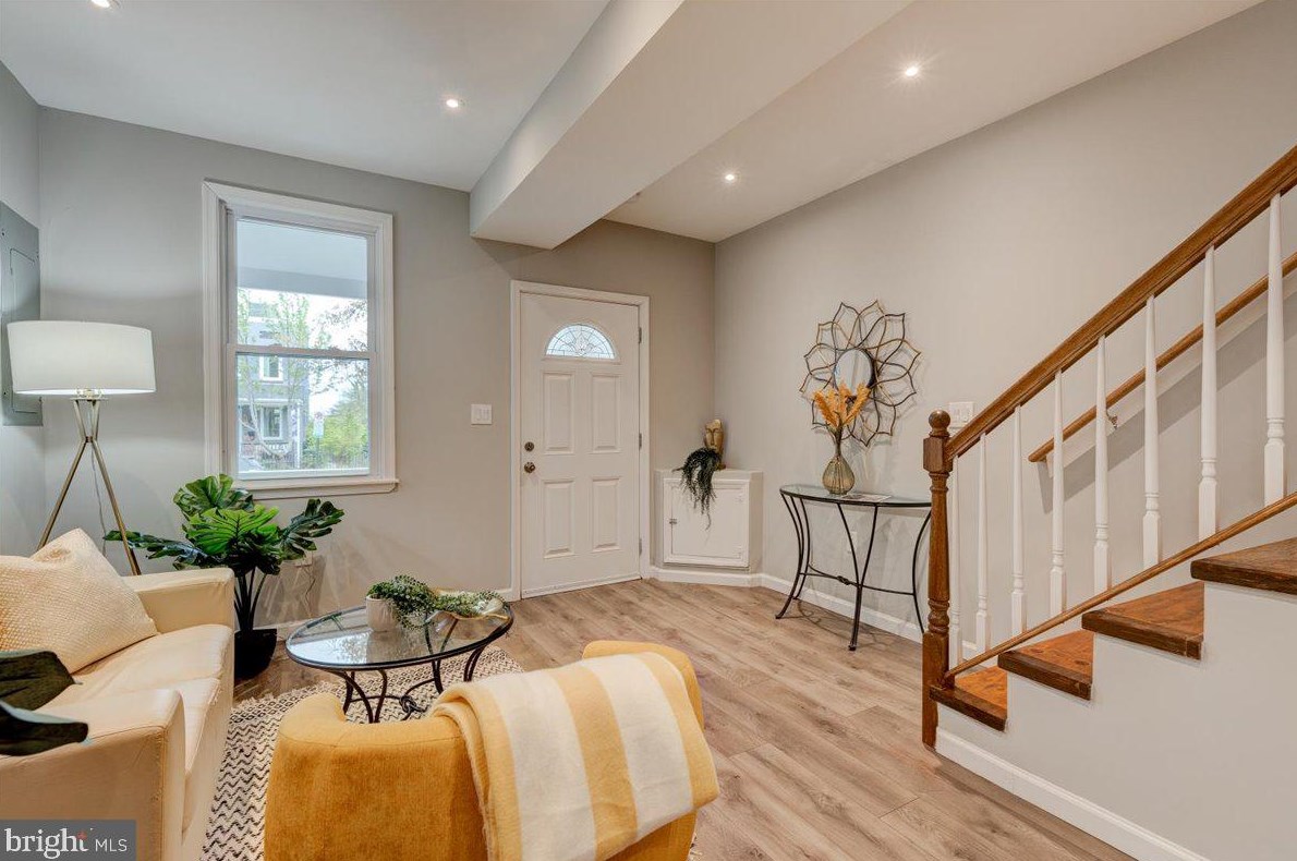 1818 L St, Washington DC 20002-3024 exterior