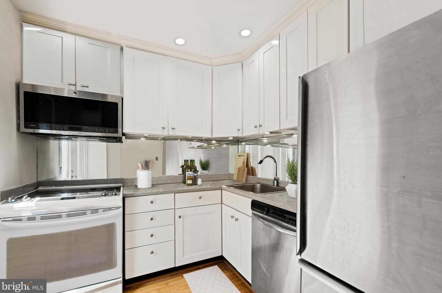 1008 Paper Mill Ct Nw #1008, Washington, DC 20007