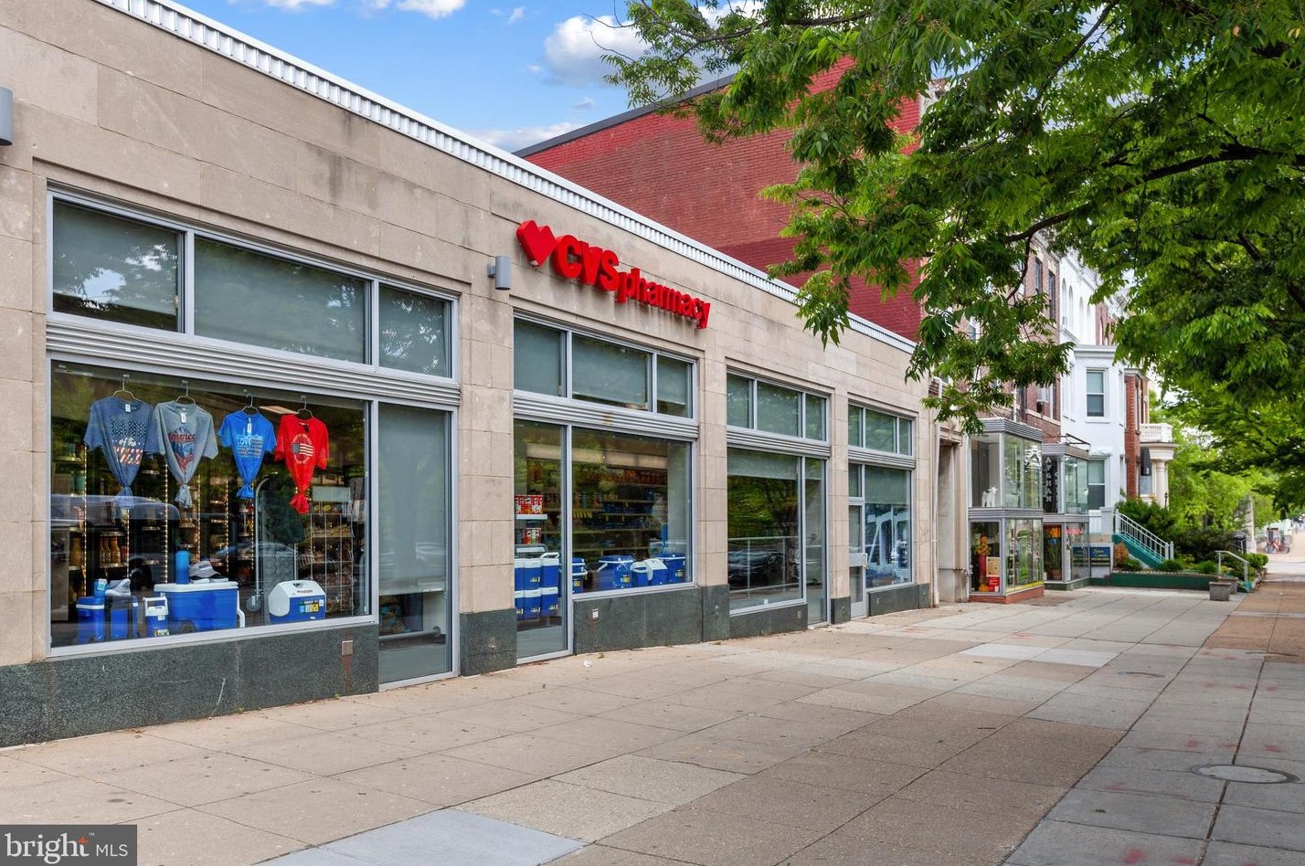 2725 Connecticut Ave, Washington DC  20008-5300 exterior