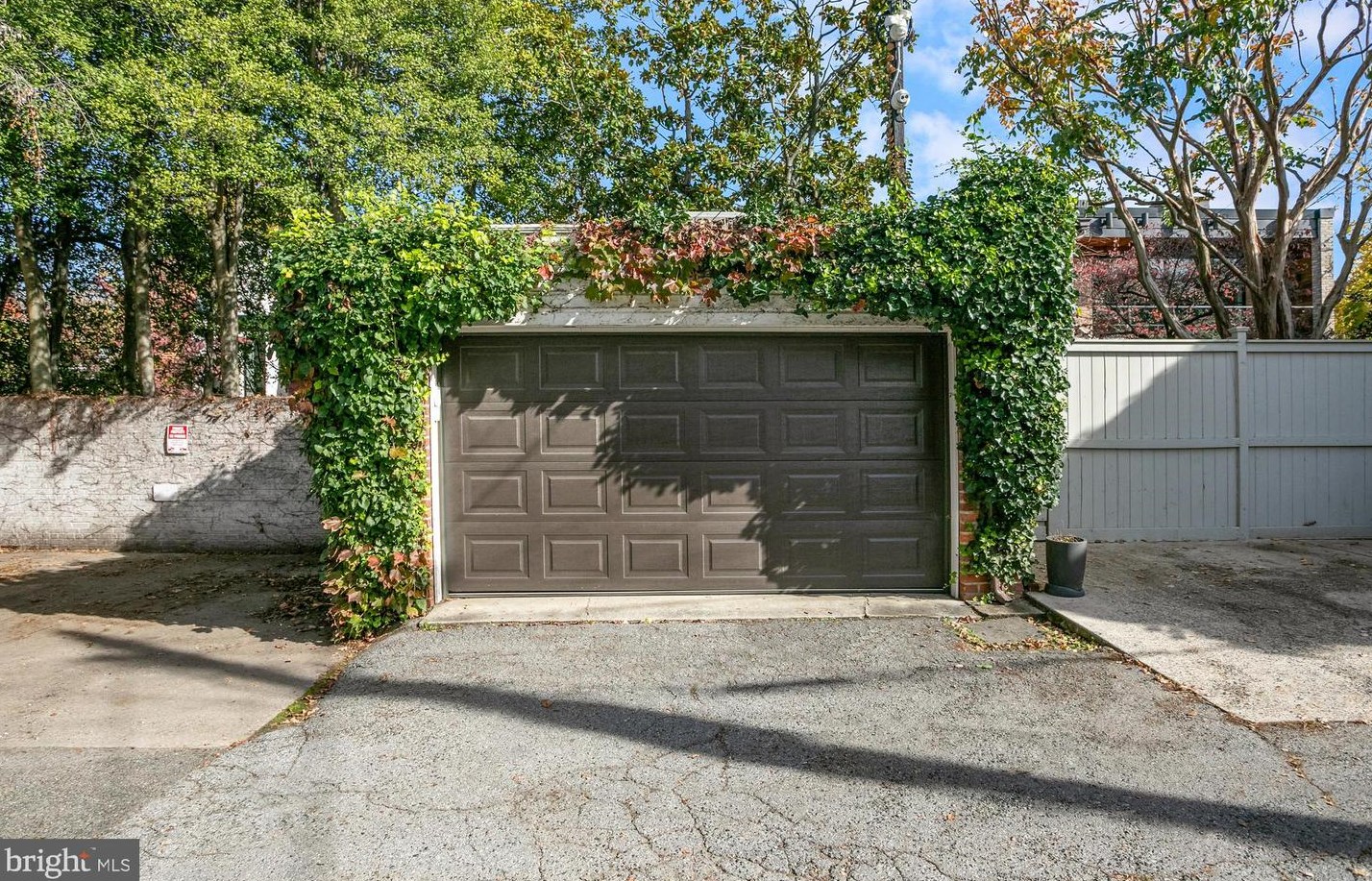 1348 28th St, Washington DC  20007-3133 exterior