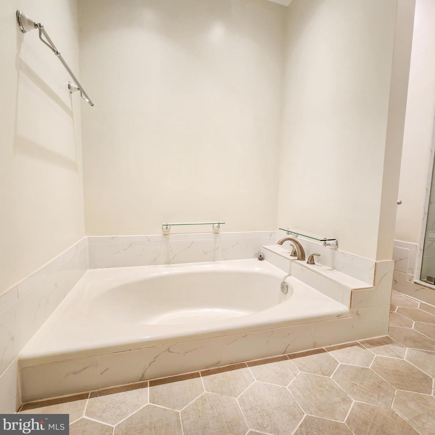 4355 Embassy Park Dr, Washington DC 20016-3608 exterior