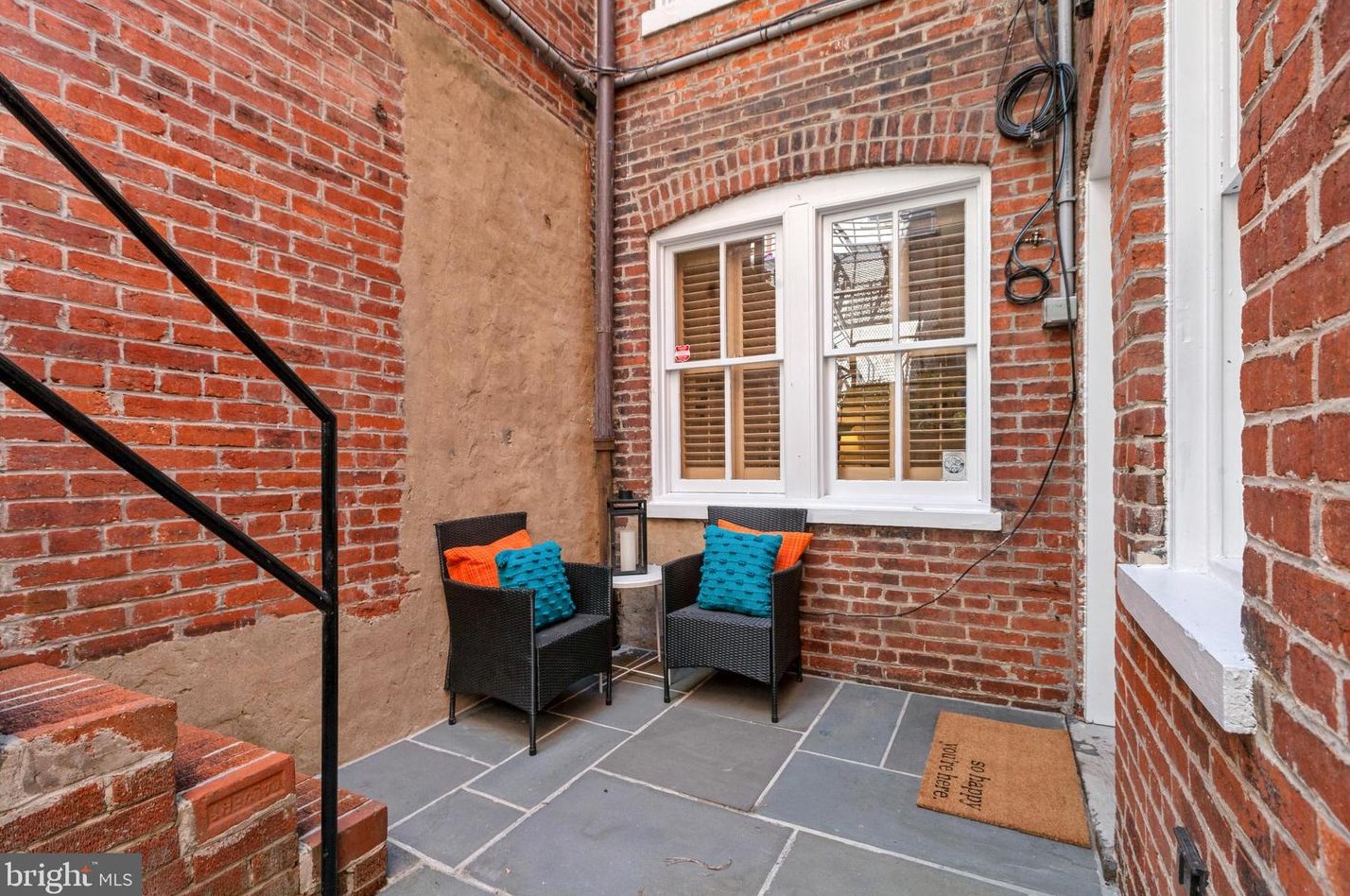 1502 17th St, Washington DC  20036-6255 exterior