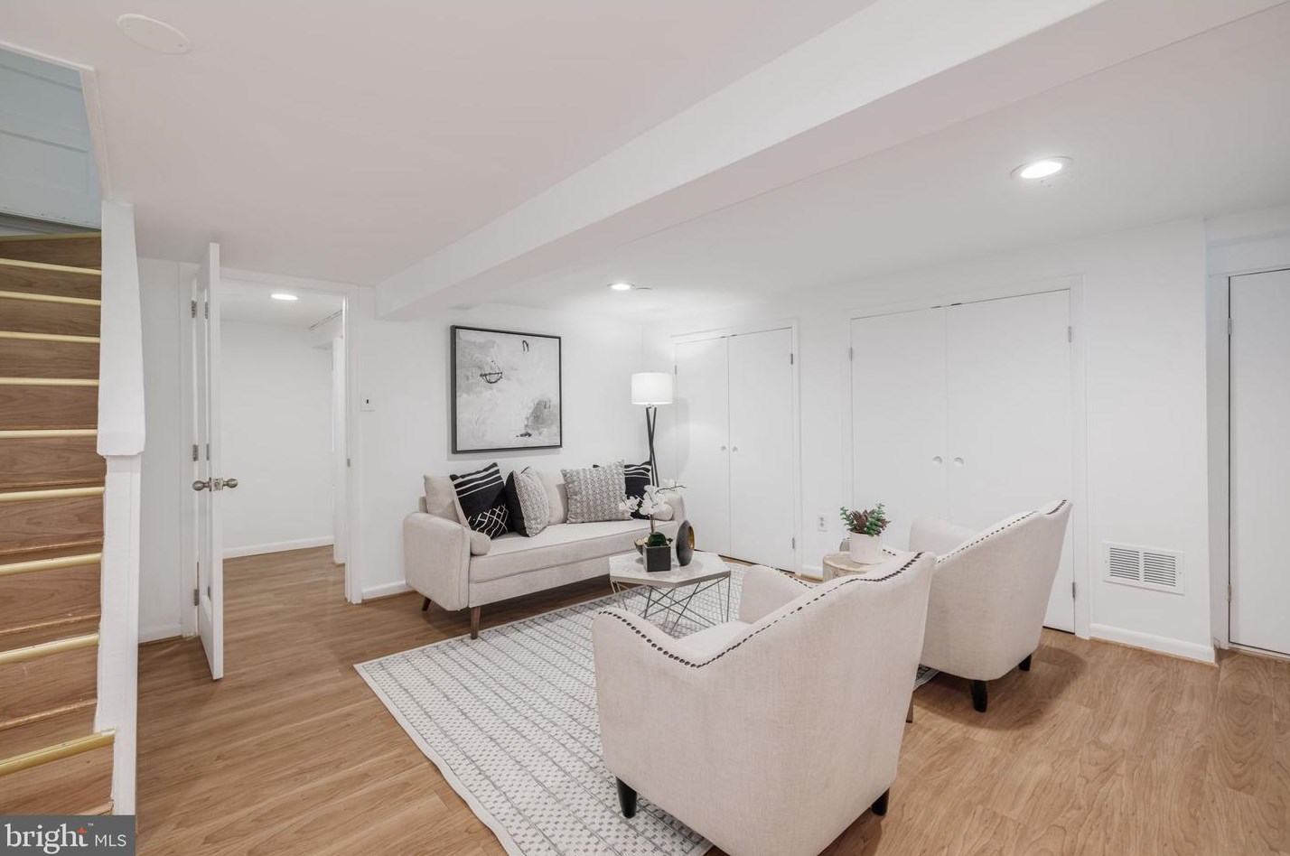 3843 Beecher St, Washington DC 20007-1802 exterior