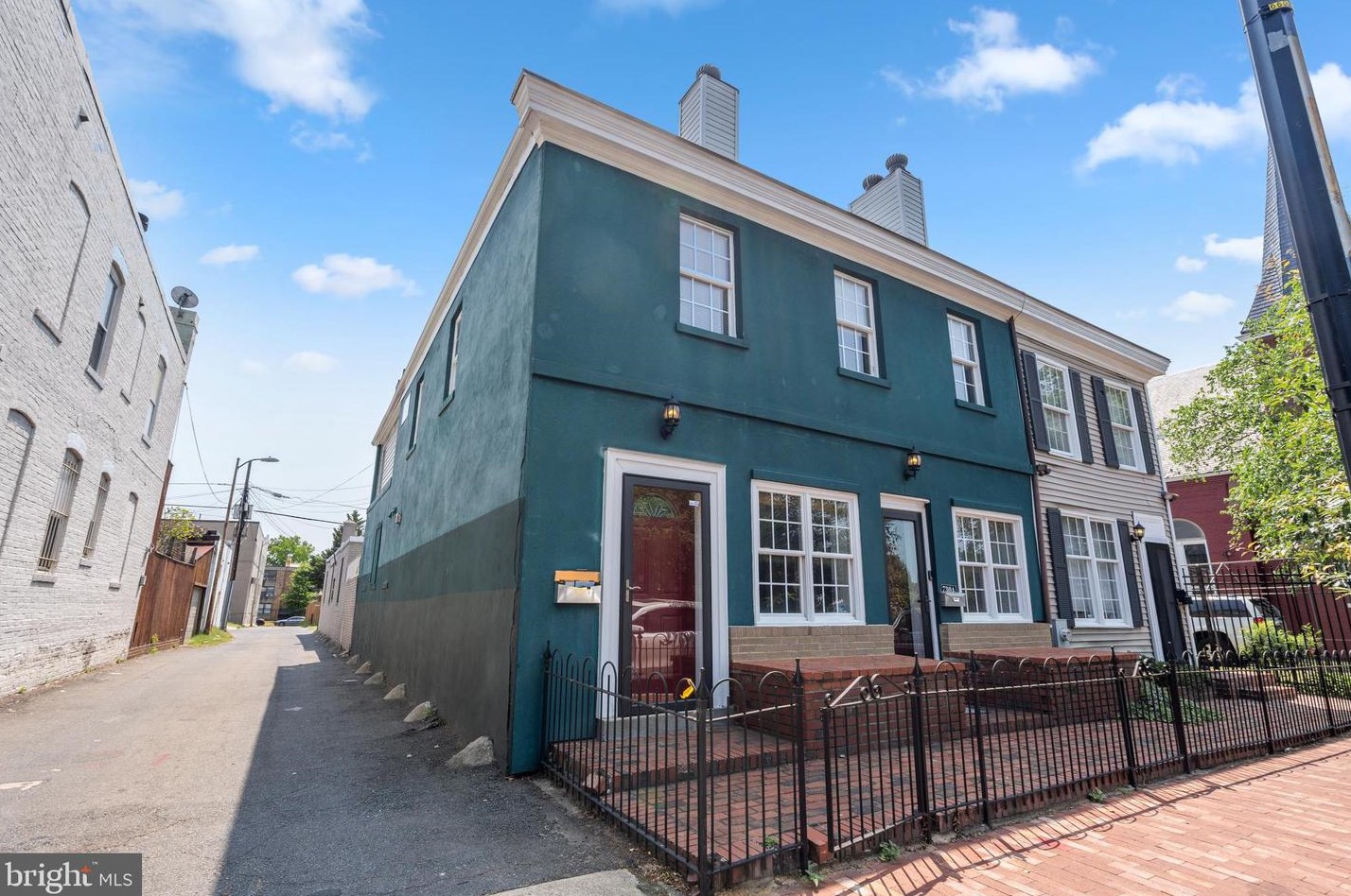 732 11 St, Washington DC 20010-2405 exterior