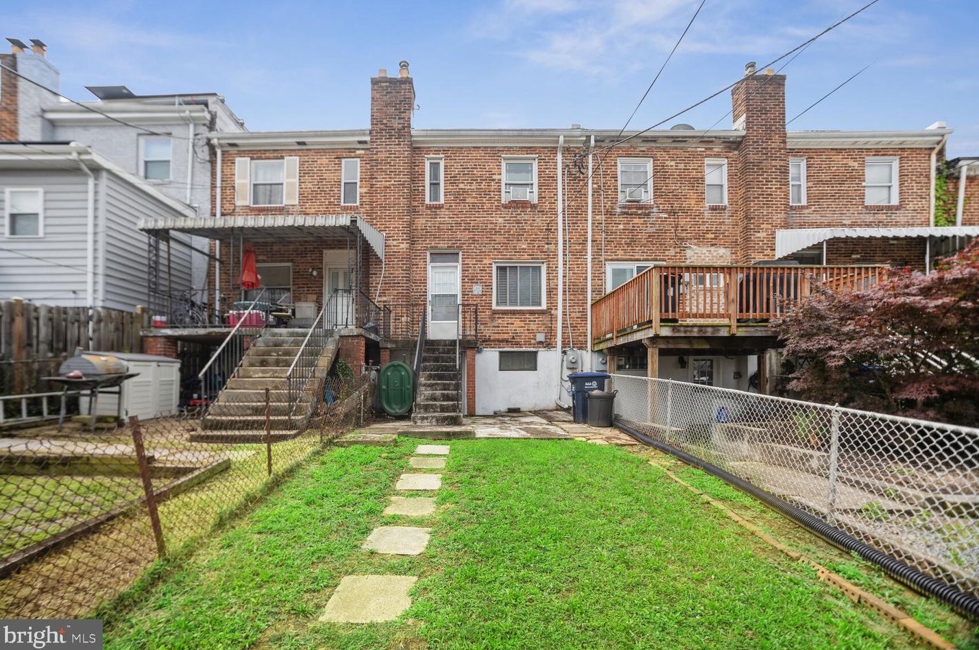 3342 Alden Pl, Washington DC 20019-1314 exterior