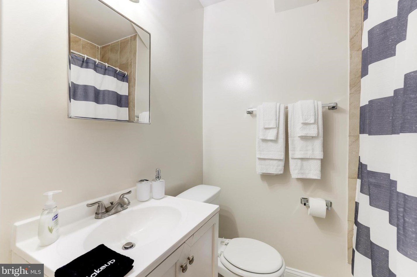 916 19 St, Washington DC 20002-4085 exterior