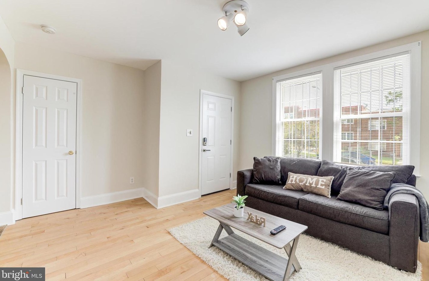 916 19 St, Washington DC 20002-4085 exterior