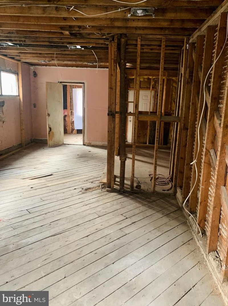 902 Irving St, Washington DC  20017-3416 exterior