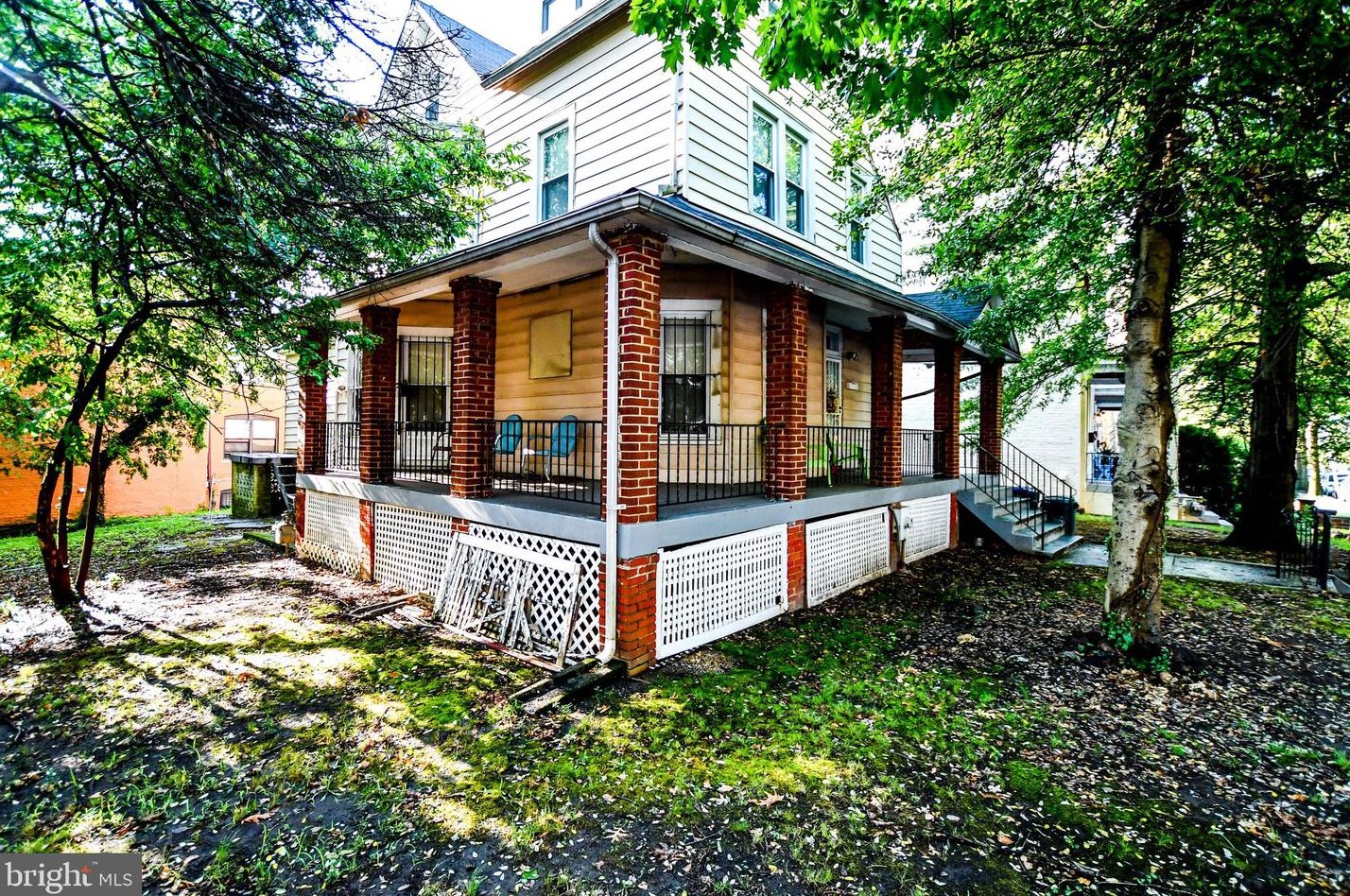 2549 11 St, Washington DC 20001-2241 exterior