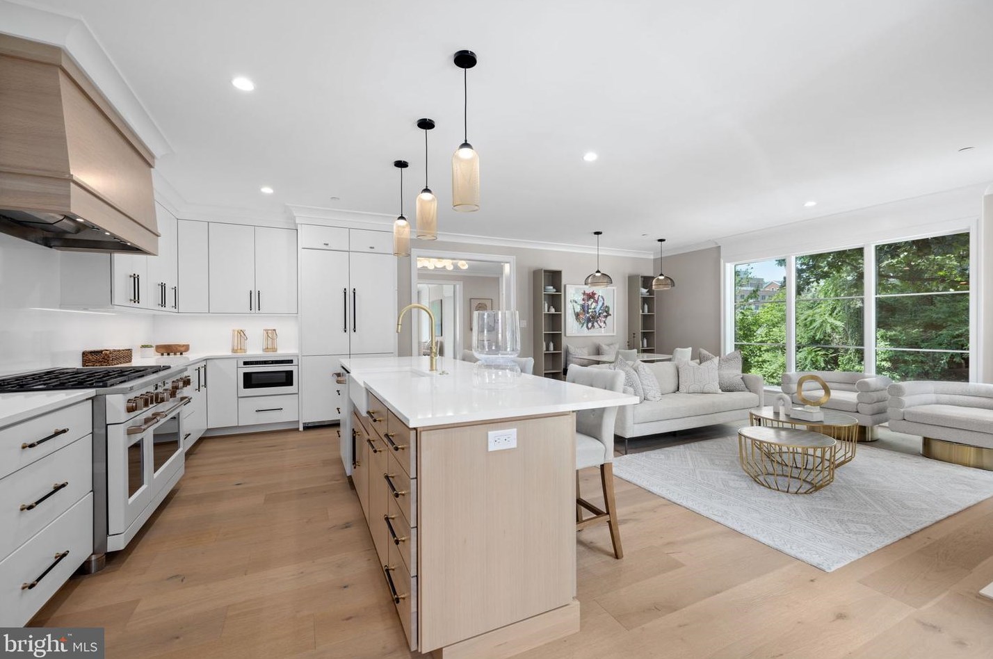 1601 38th St, Washington DC  20020-2327 exterior