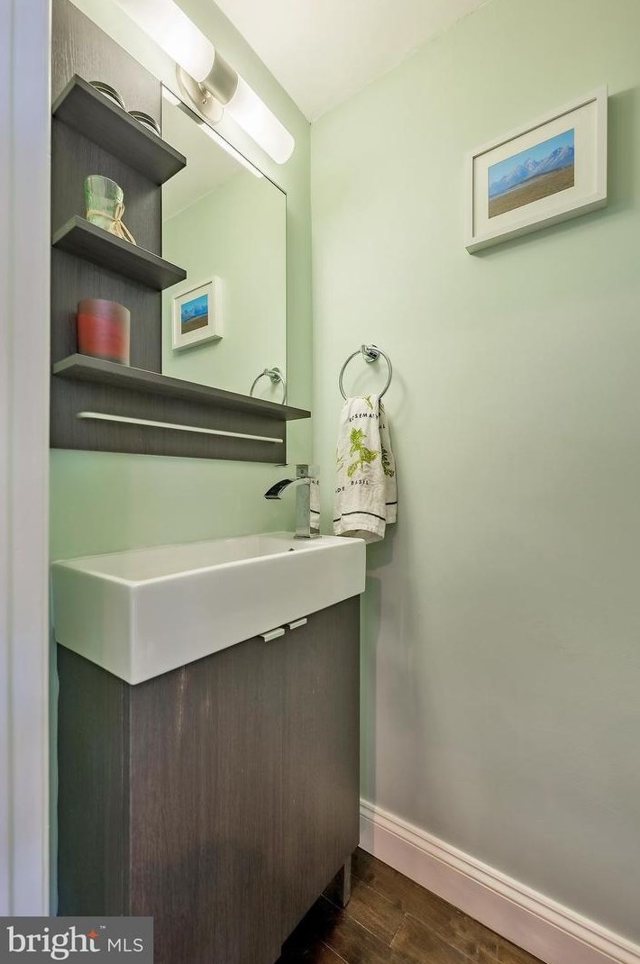 920 Delafield Pl, Washington DC 20011-4418 exterior