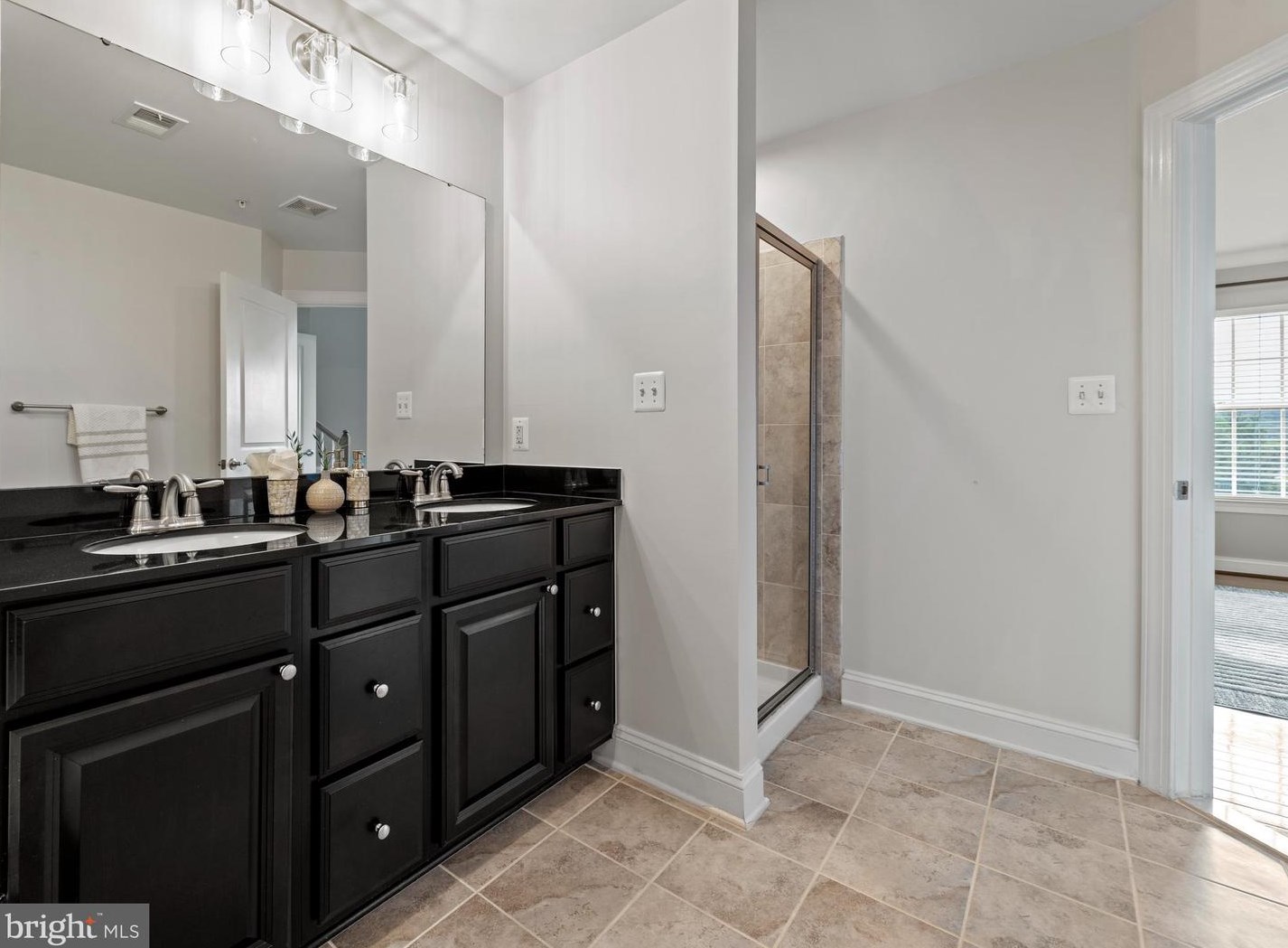 3810 Ft Lincoln Dr, Washington DC 20018-4311 exterior