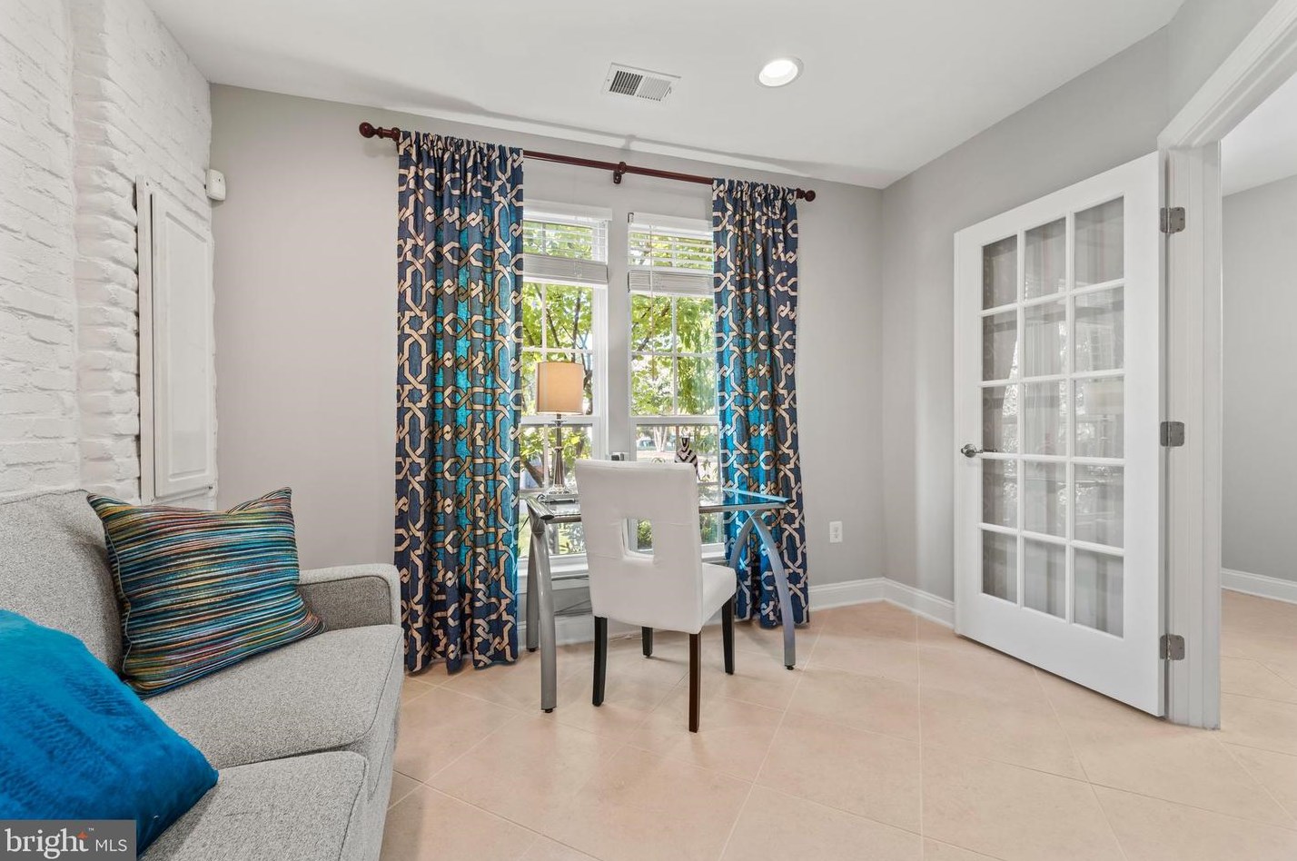 3810 Ft Lincoln Dr, Washington DC 20018-4311 exterior