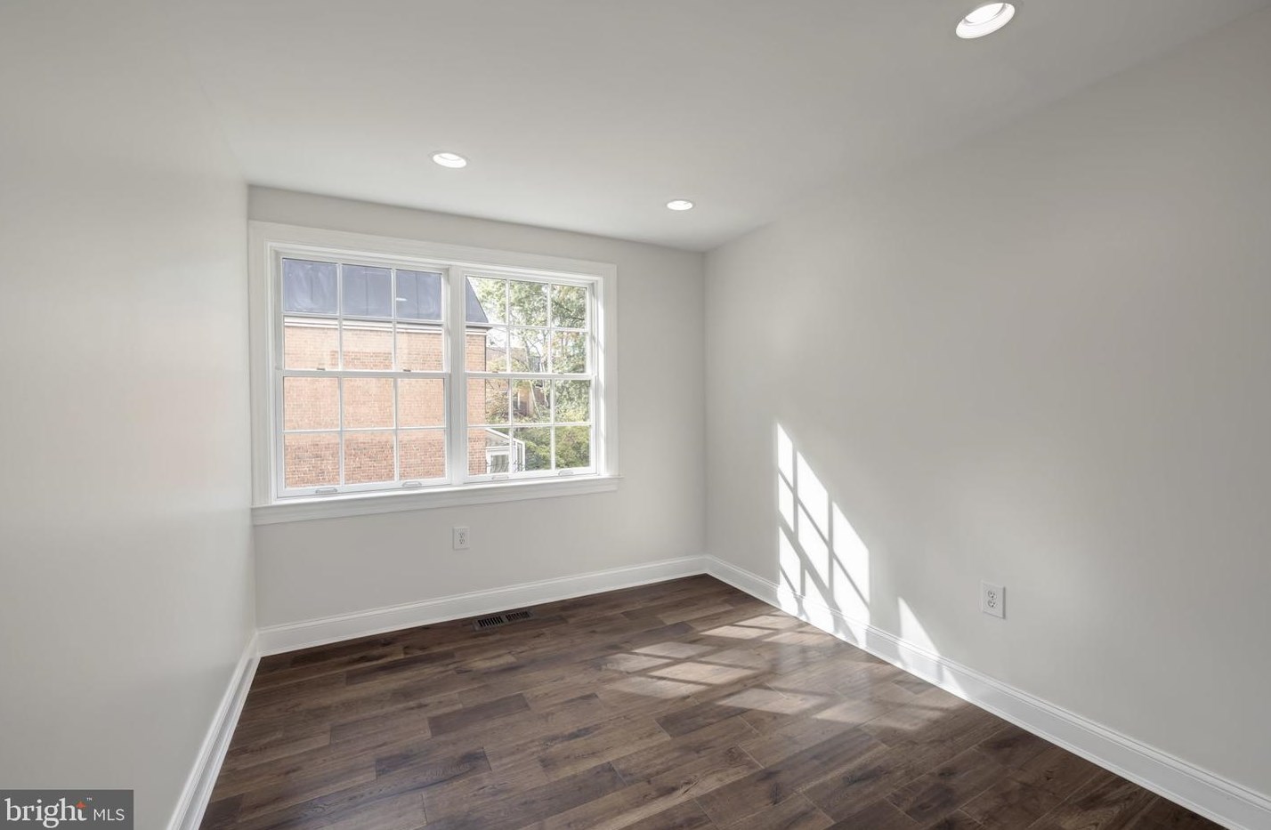 629 4 St, Washington DC 20002-4905 exterior