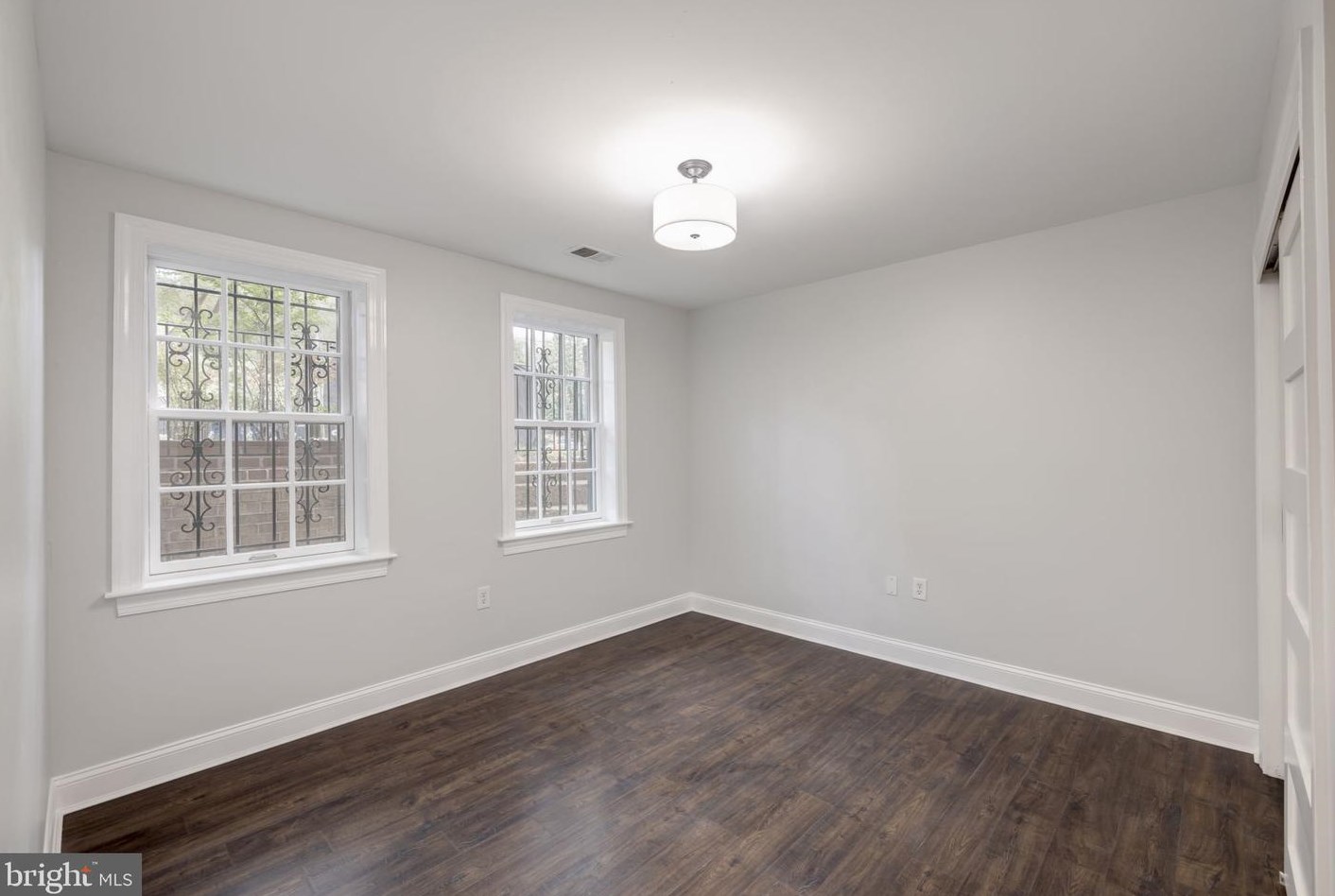 629 4 St, Washington DC 20002-4905 exterior