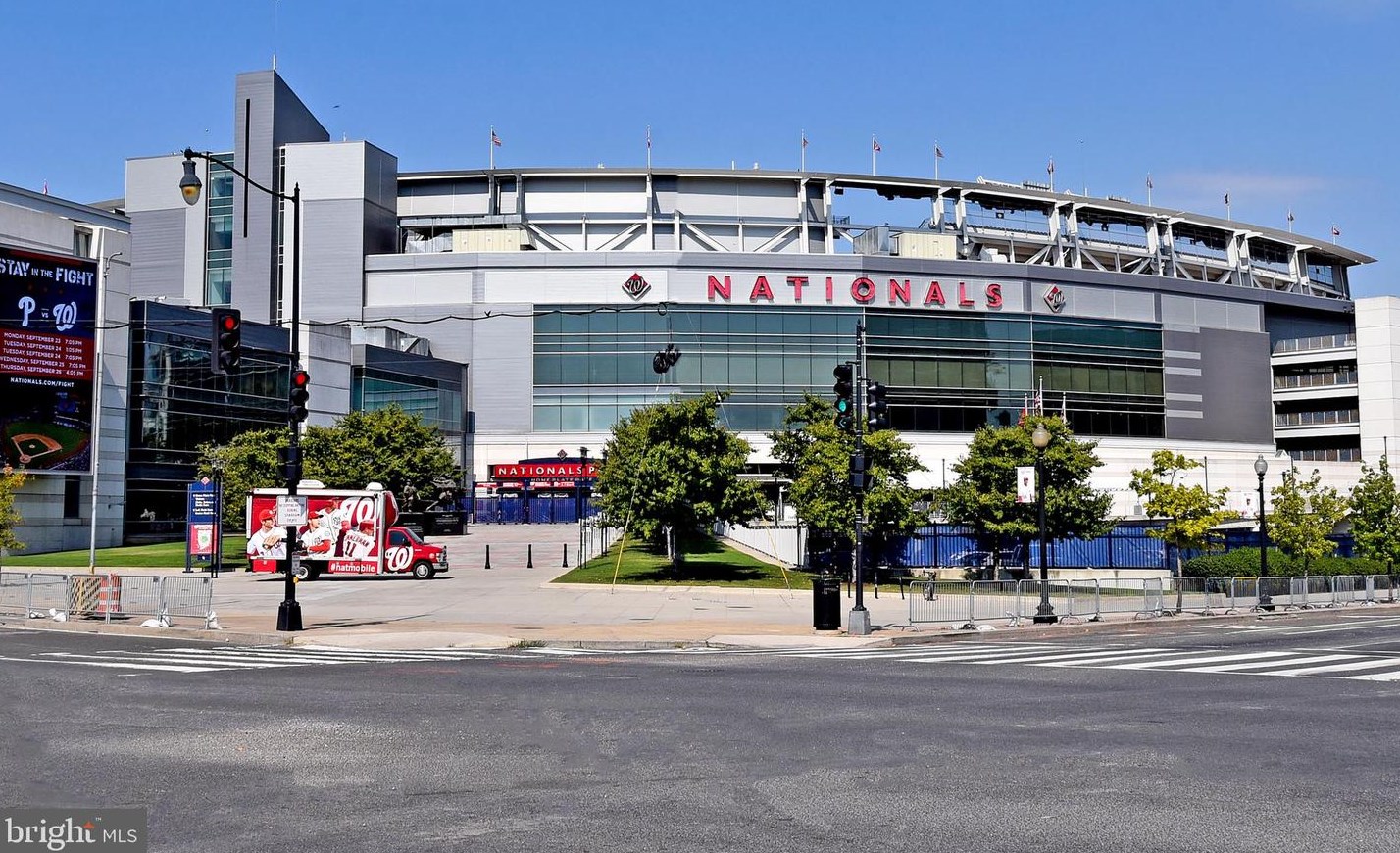 1301 Delaware Ave, Washington DC  20024-3929 exterior