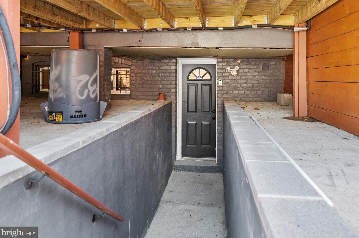 32 Franklin St, Washington DC  20002-1008 exterior