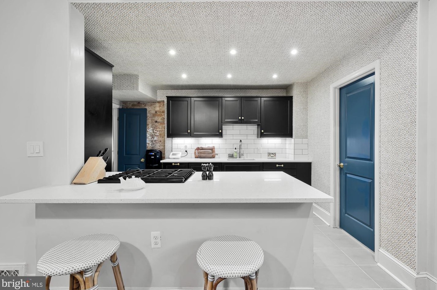 613 Kenyon St, Washington DC  20010-2909 exterior