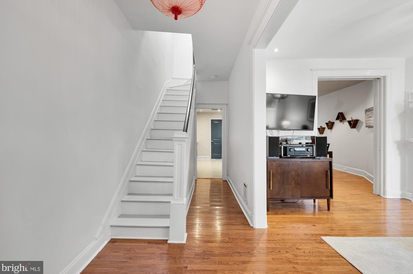 613 Kenyon St, Washington DC  20010-2909 exterior