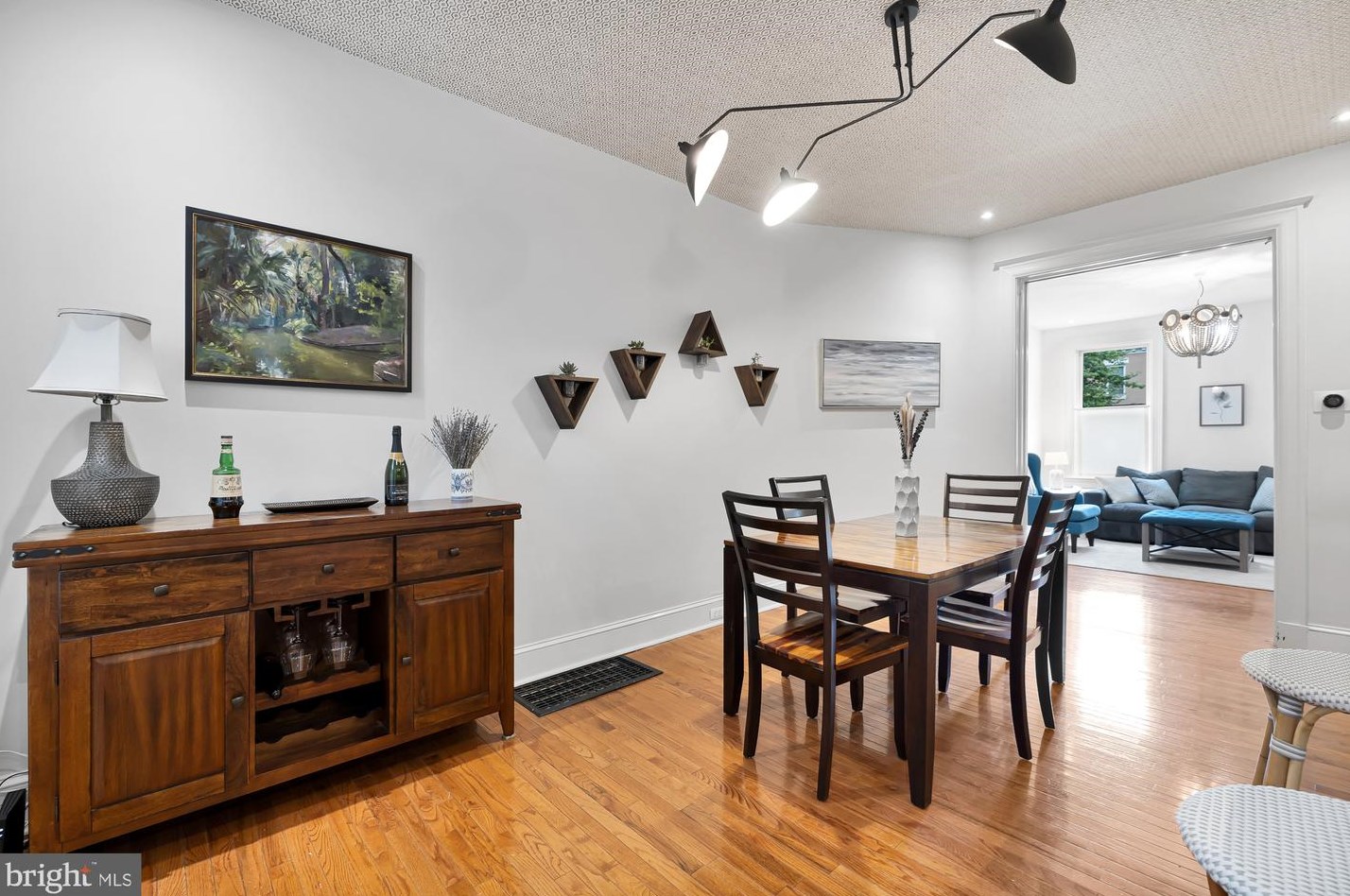 613 Kenyon St, Washington DC  20010-2909 exterior