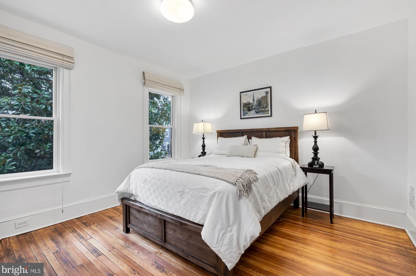 613 Kenyon St, Washington DC  20010-2909 exterior