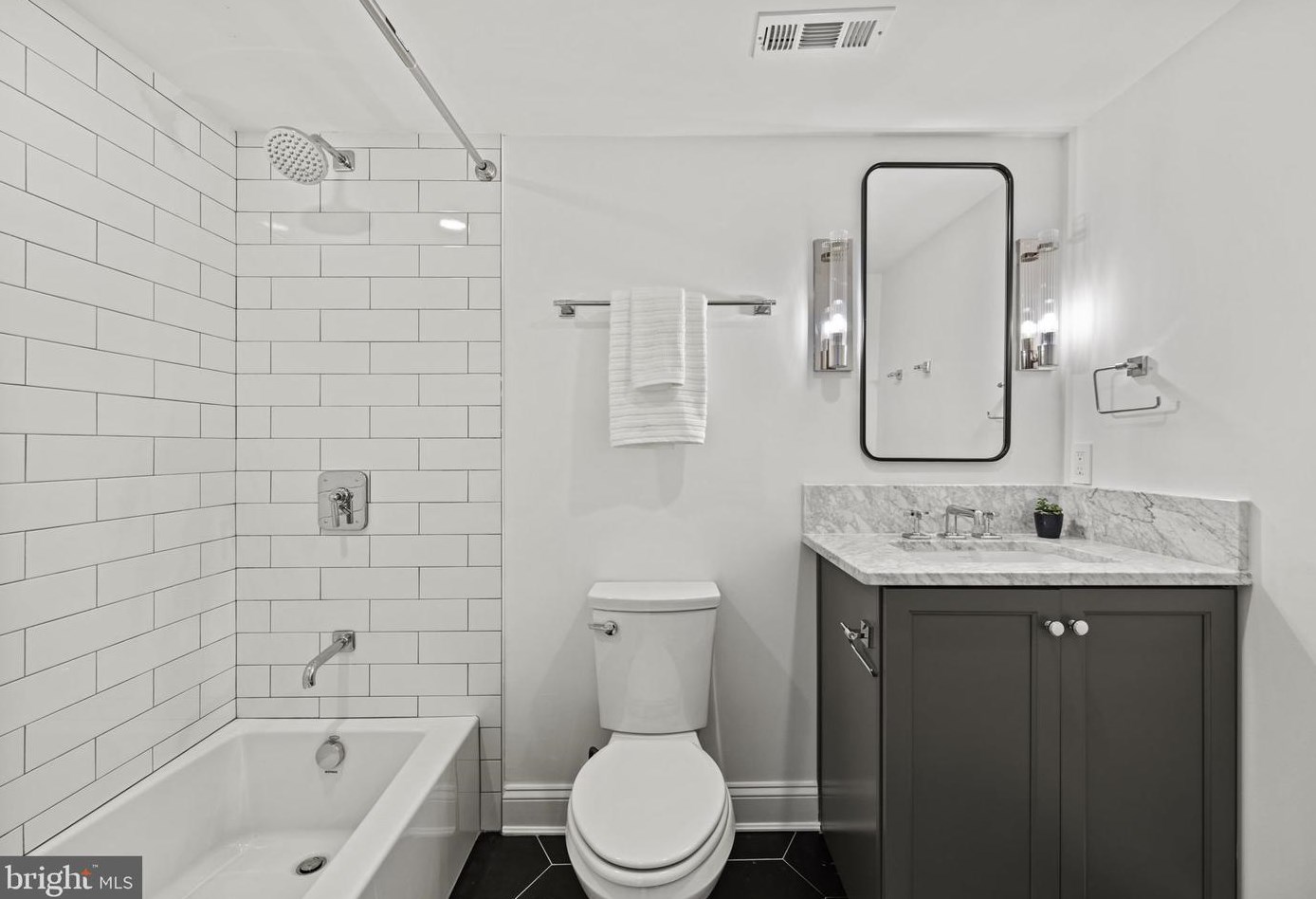 1632 15th St, Washington DC  20009-3850 exterior