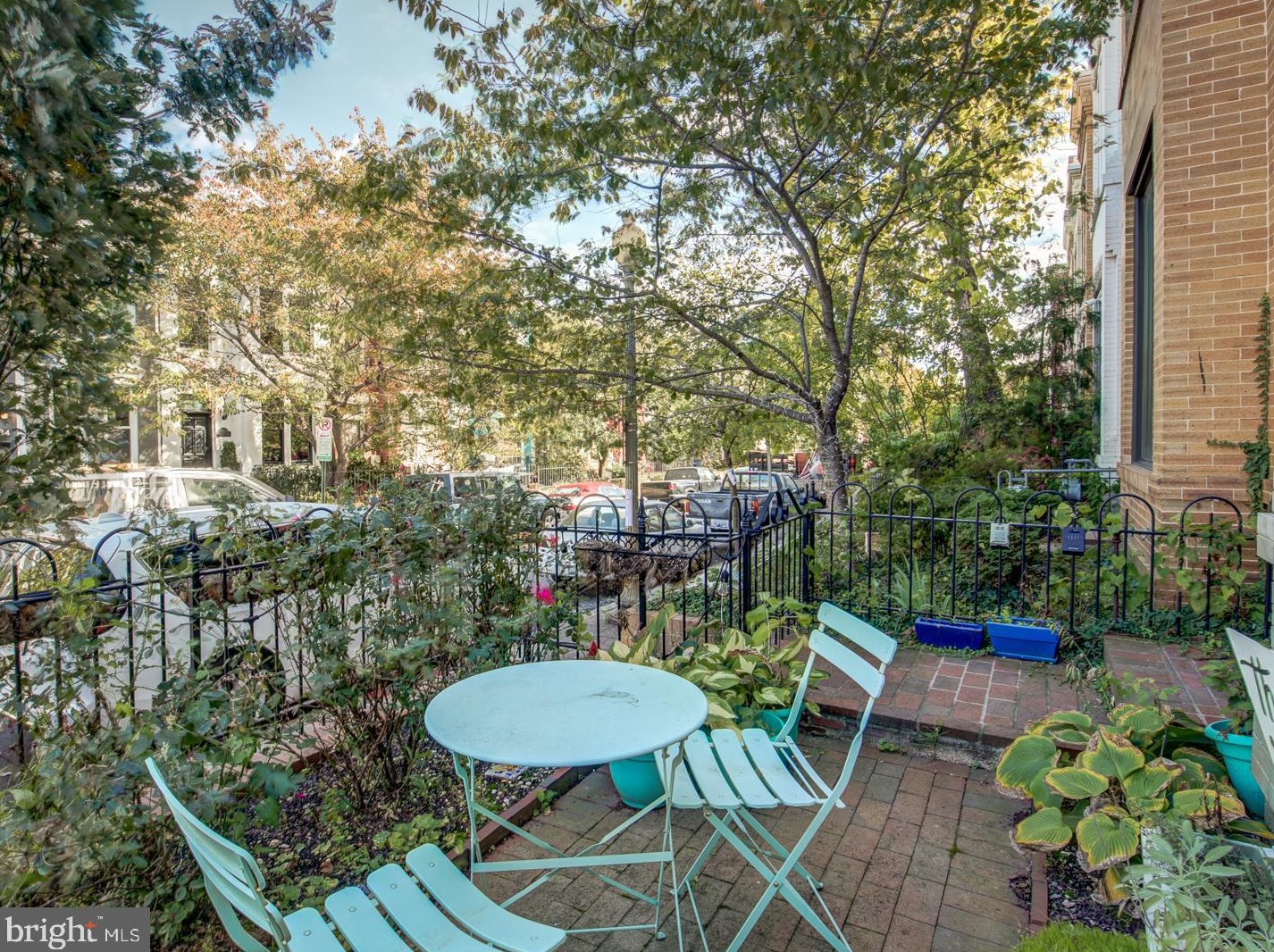 1341 Emerald St, Washington DC 20002-5432 exterior