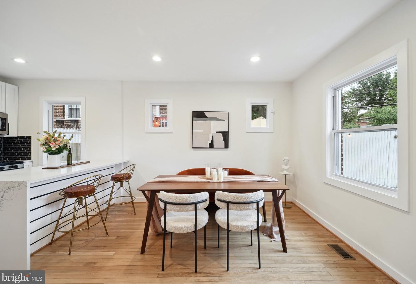 5010 Brooks St, Washington DC  20019-5318 exterior