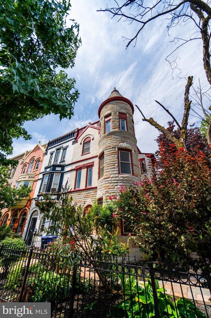 834 11th St, Washington DC  20002-3740 exterior