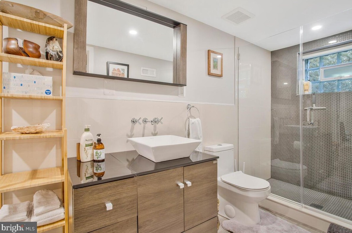 5106 14th St, Washington DC  20011-6928 exterior